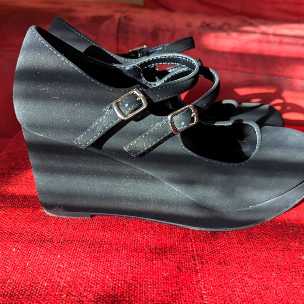 Girls Suede Wedge Dress shoes